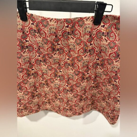 LIKE NEW- TORY BURCH MINI SKIRT - size 8 - Picture 4 of 7